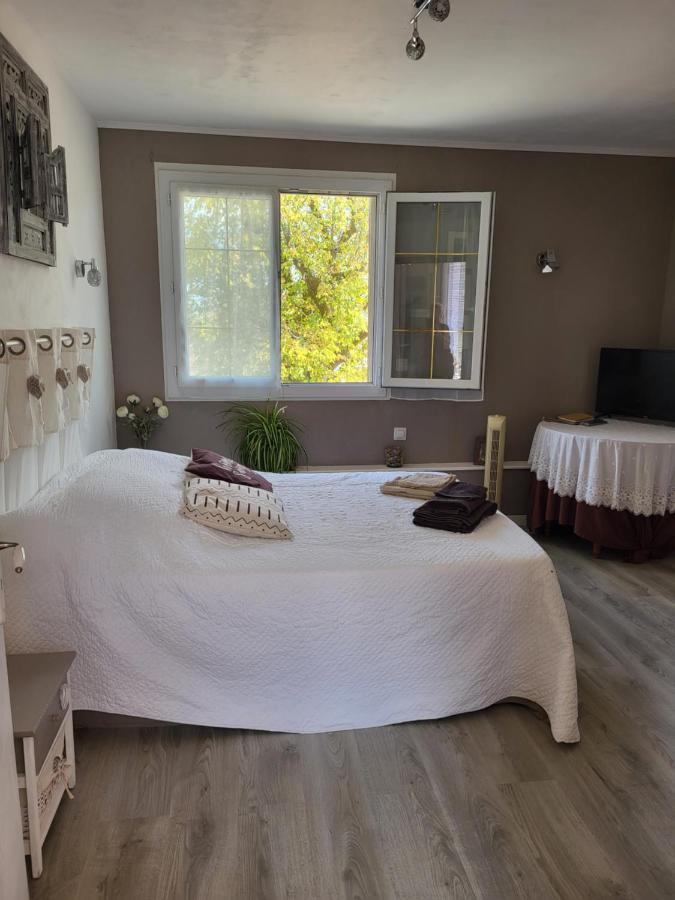 Chambre D'Hotes Le Chat Botte Espédaillac Kültér fotó